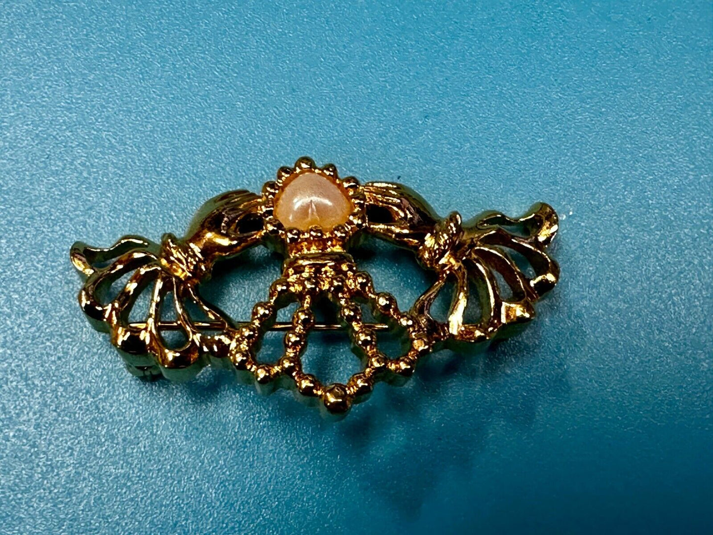 Vintage Avon Gold Tone Claddagh Faux Pearl Heart Hands Crown Pin Brooch
