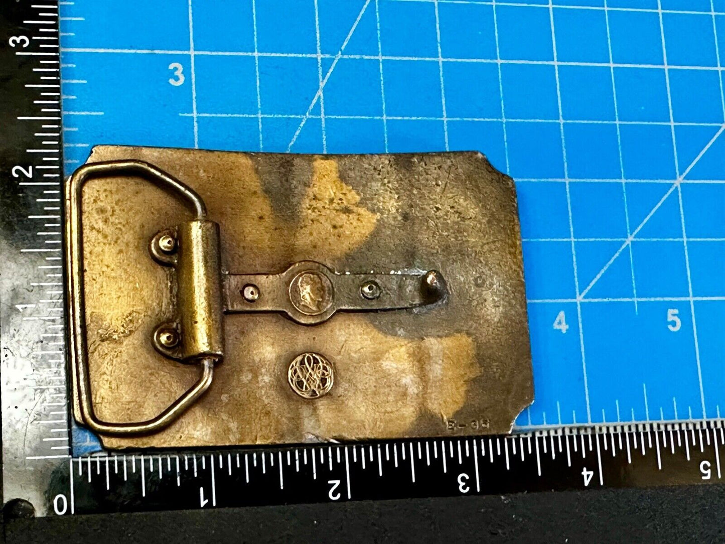 The Hangtown Jerkline Sierra Humps and Saddleback Vintage Bergamot Belt Buckle