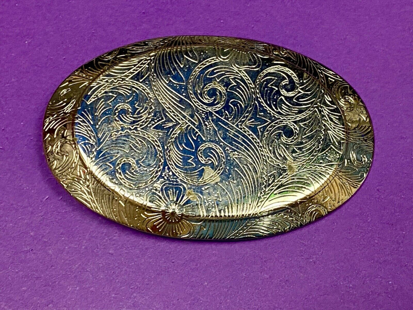 Beautiful Engraved Western Oval Flower Pattern Belt Buckle
