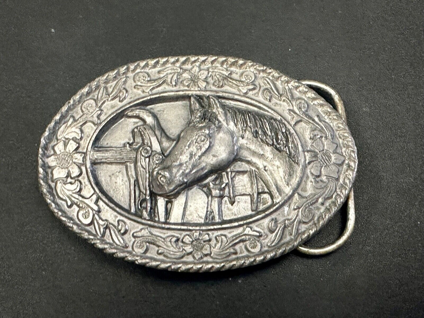 Vintage 1985 Horse lovers siskiyou pewter belt buckle