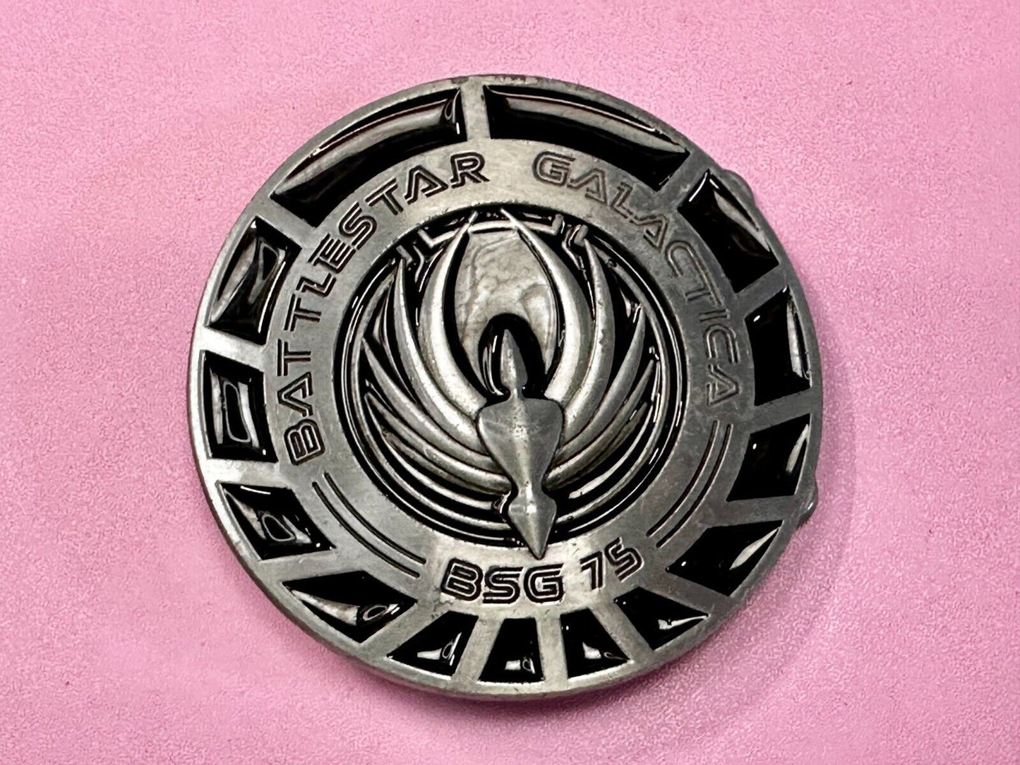 BATTLESTAR GALACTICA BSG 75 Television Series Metal Enameled Round Belt Buckle