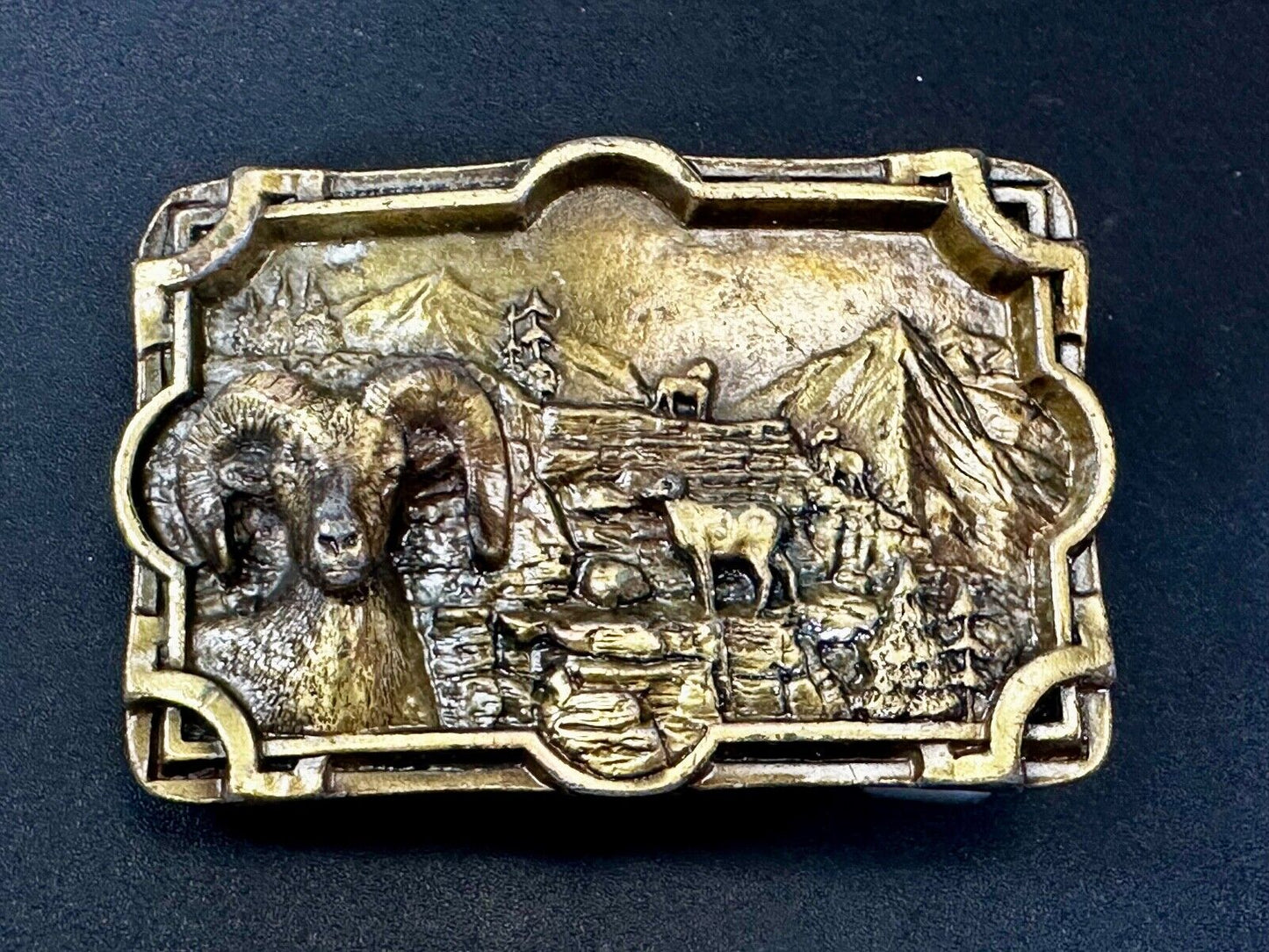 Bighorn Ram Mountain Goat Sheep Wildlife Scene Vintage Hand Cast? Belt Buckle
