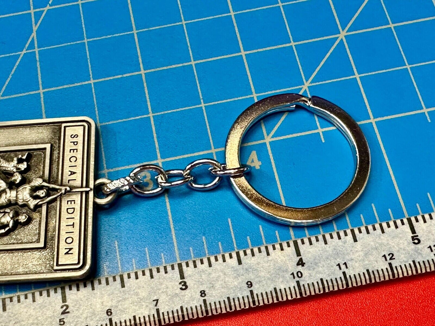 The Star Wars Trilogy Logo Emblem NOS Keychain!