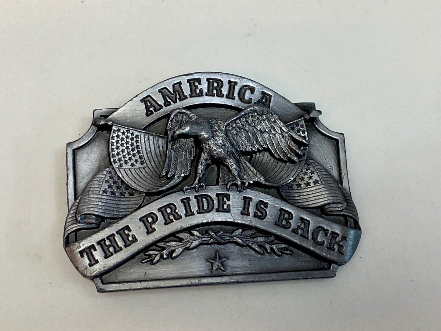 Vintage 1986 ***America*** The Pride Is Back Pewter Buckle By Siskiyou D-40