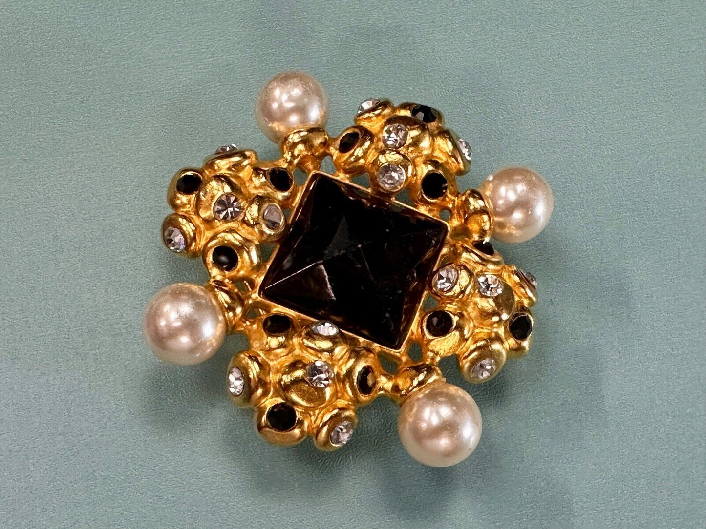 BEN AMUN, Czech Glass / Stone / Jeweled Large Vintage Beautiful belt buckle