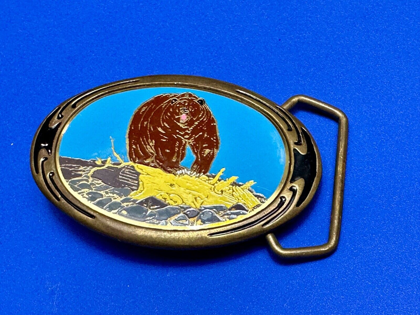 Vintage Bear F 09 FC 1988 solid brass belt buckle