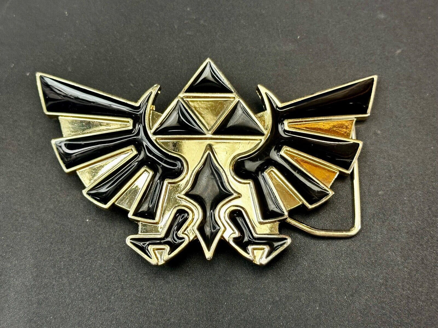 The Legend Of Zelda Black Golden Crest Triforce Nintendo 2012 Belt Buckle Hylian