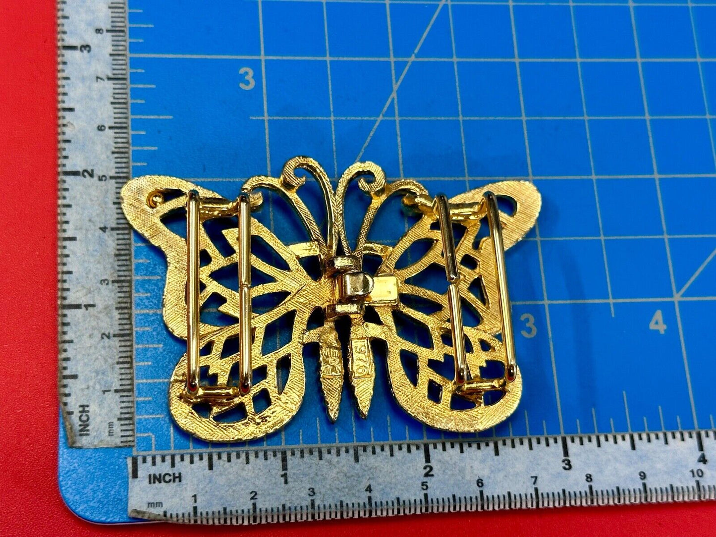 Beautiful BUTTERFLY gold tone two-piece interlocking Mimi Di N 1976 belt buckle