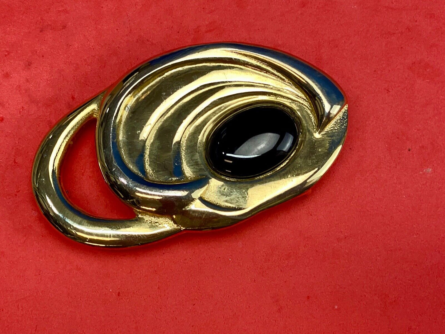 VINTAGE ABSTRACT ARTWORK GOLD TONE BACK CENTERPIECE BELT BUCKLE Ginnie Johnson