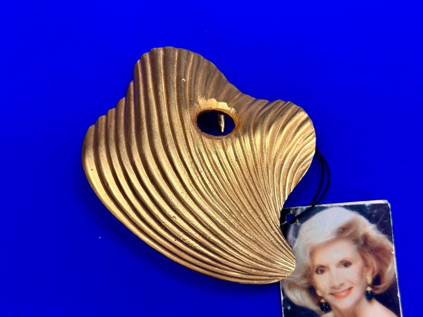 Susan Maddox gold tone abstract style NOS belt buckle