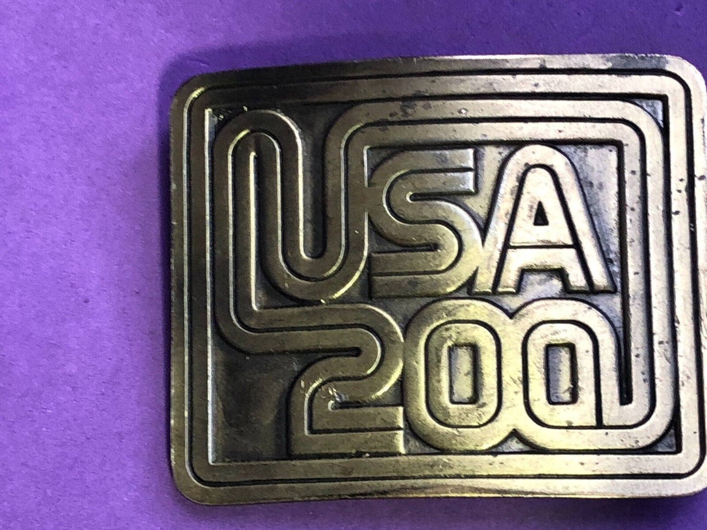 USA 200 Retro Vintage 1970’s Commemorative belt buckle - Brass Co Elk Grove IL