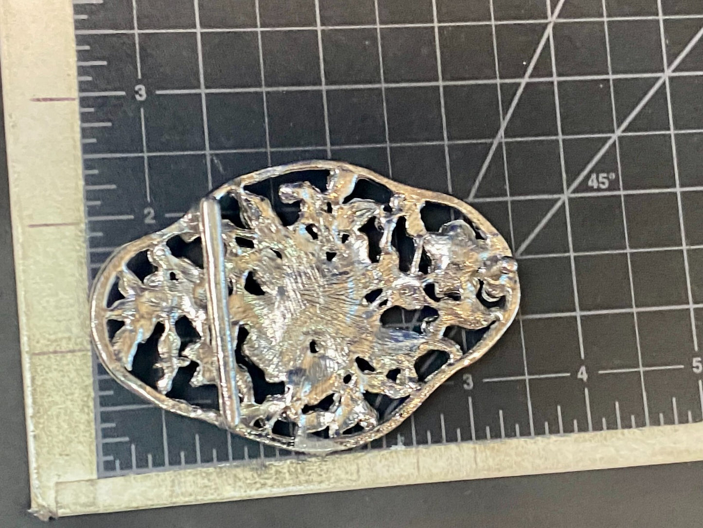 Vintage delicate See-Trough Rhinestone Accented Flower Floral Theme Belt Buckle