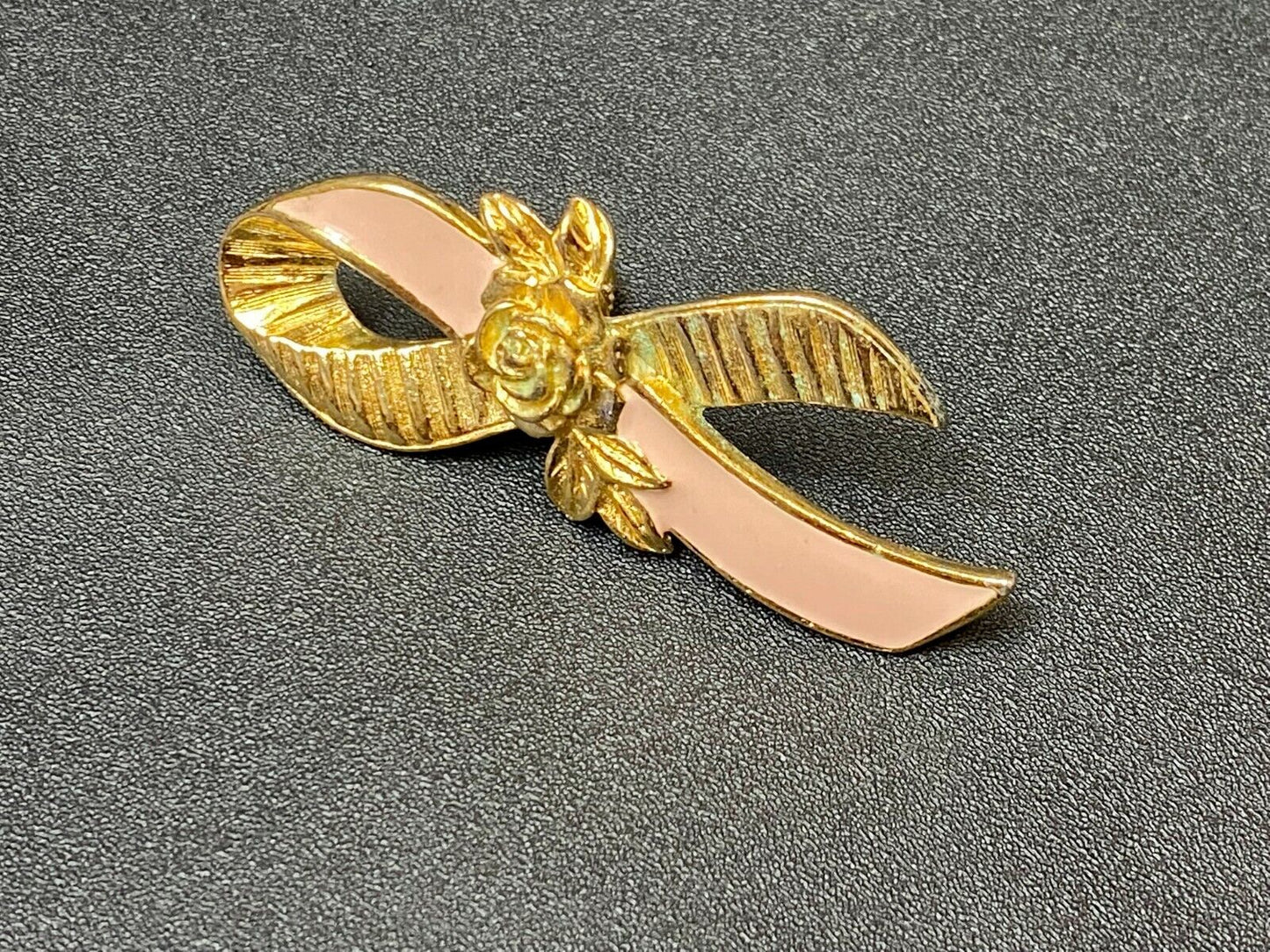 Vintage Avon Breast Cancer Awareness Lapel Pink Flower Ribbon Roses Brooch Pin