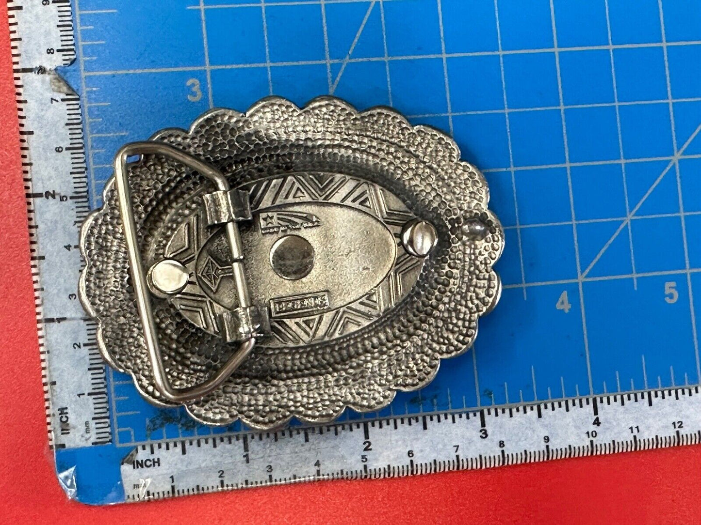 The Great Wolf - Native American Indian Feathers USA made Legends belt buckle