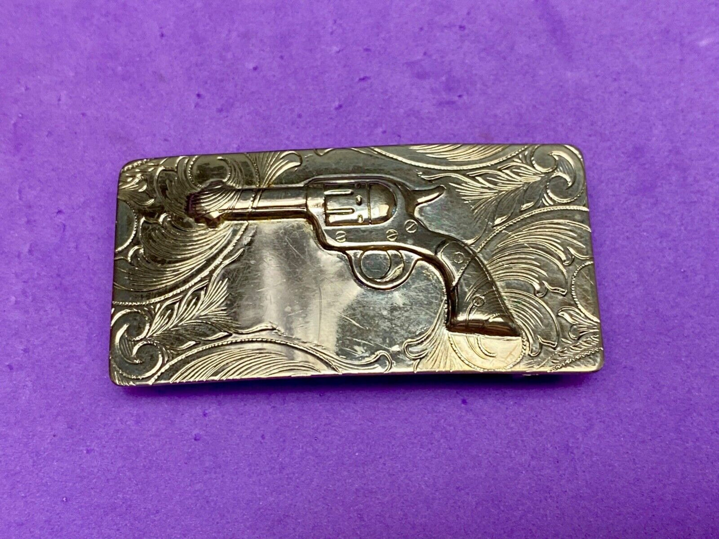 Beautiful Gun Pistol Six Shooter Rockmount flower swirl rectangular belt buckle