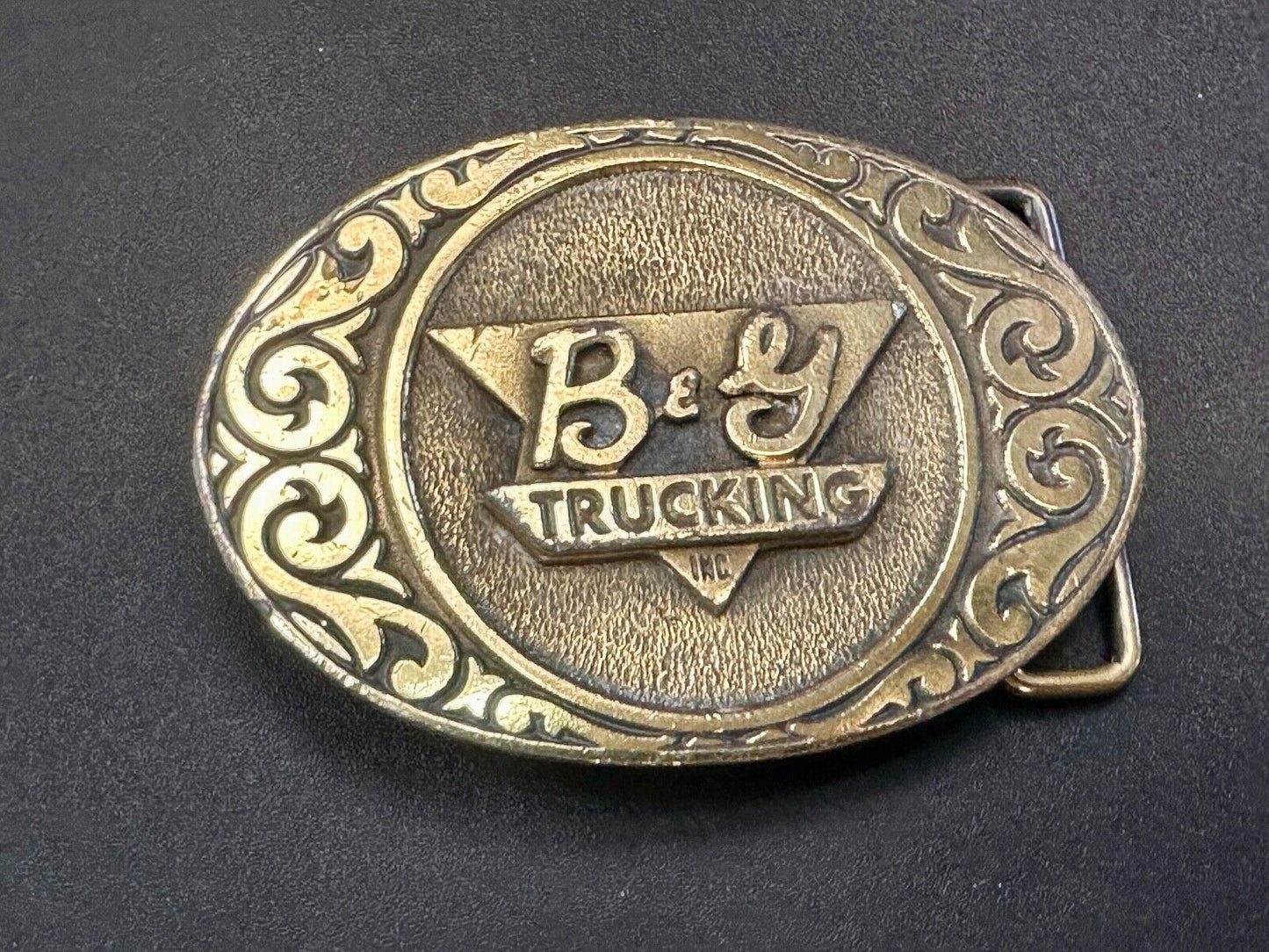 Vintage B & Y Trucking Western Promotional Advertising belt buckle