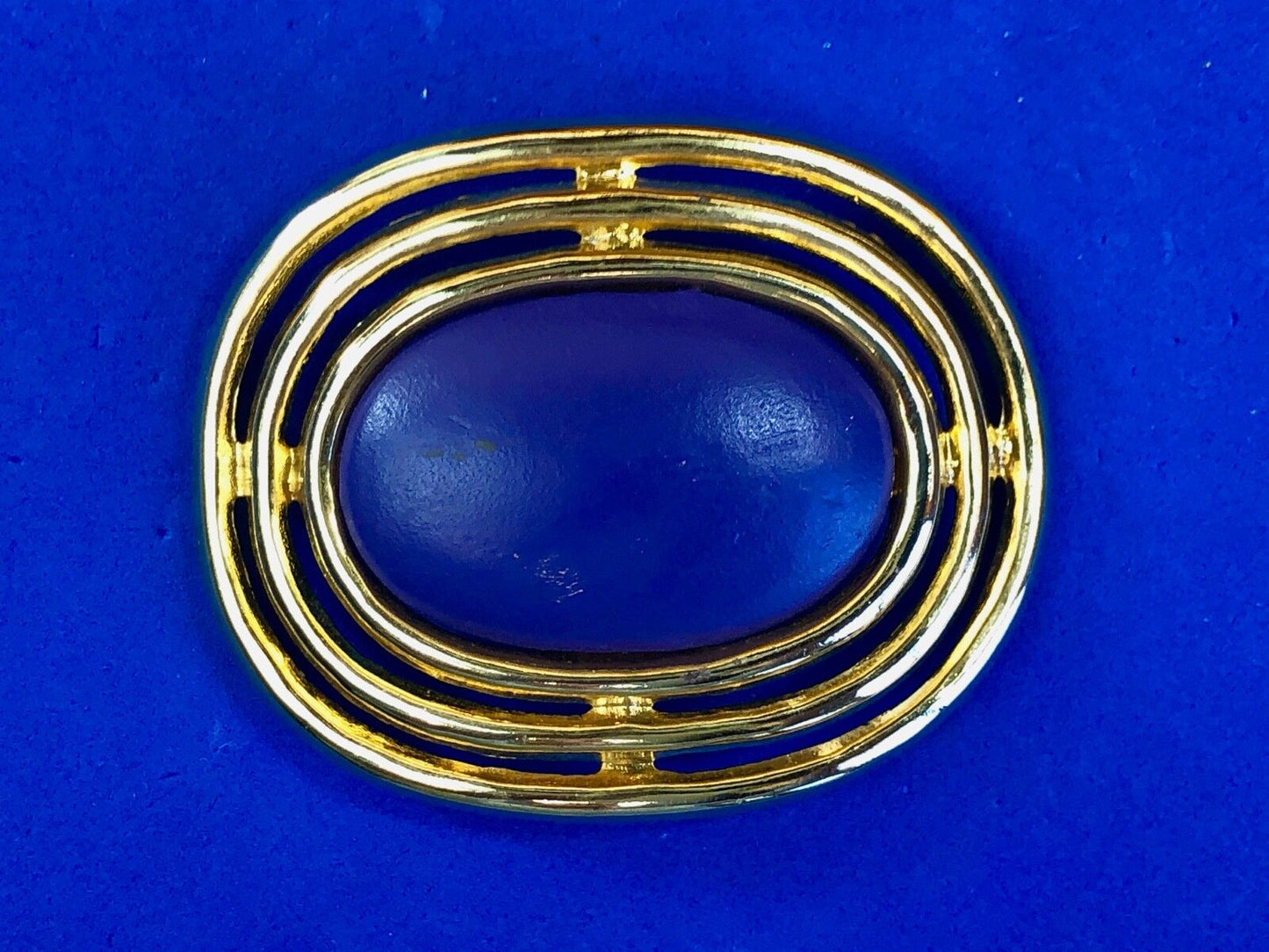 Vintage Belt scarf Clip buckle unknown signature - gold tone rings, blue center