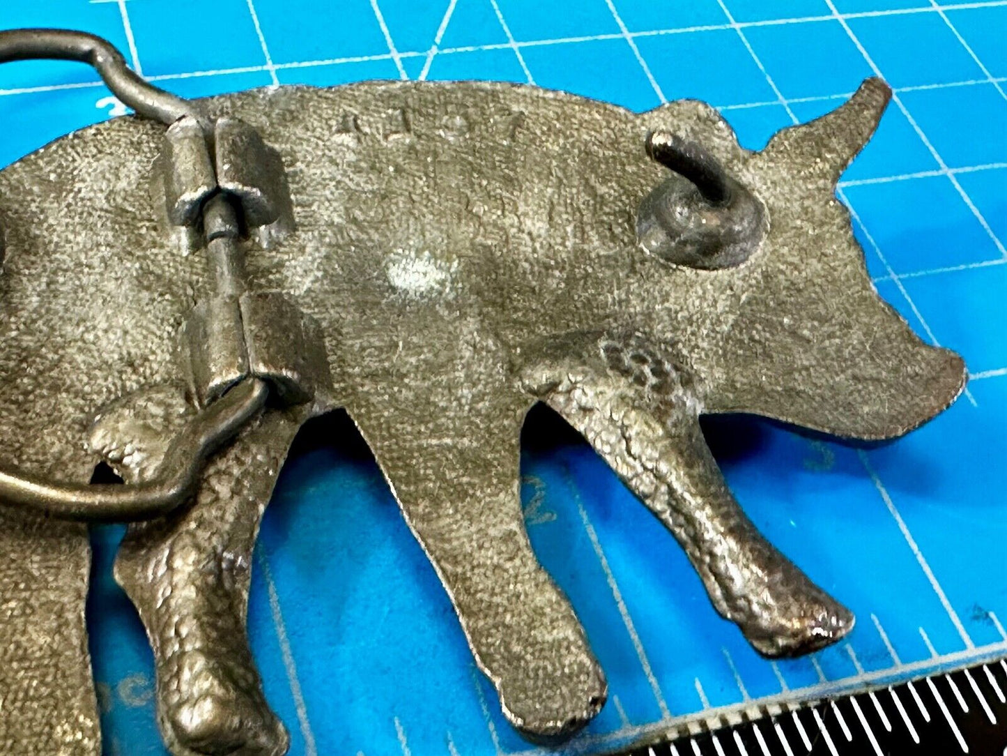 Unique Pig Hog On The Farm Cutout Swine Animal Belt Buckle number 4157
