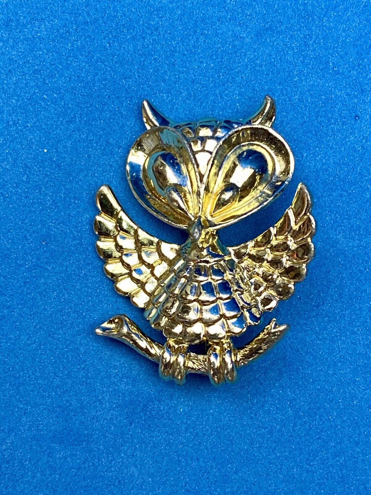 Vintage AJC Signed Owl Bird Brooch Pin Gold Tone Costume Jewelry