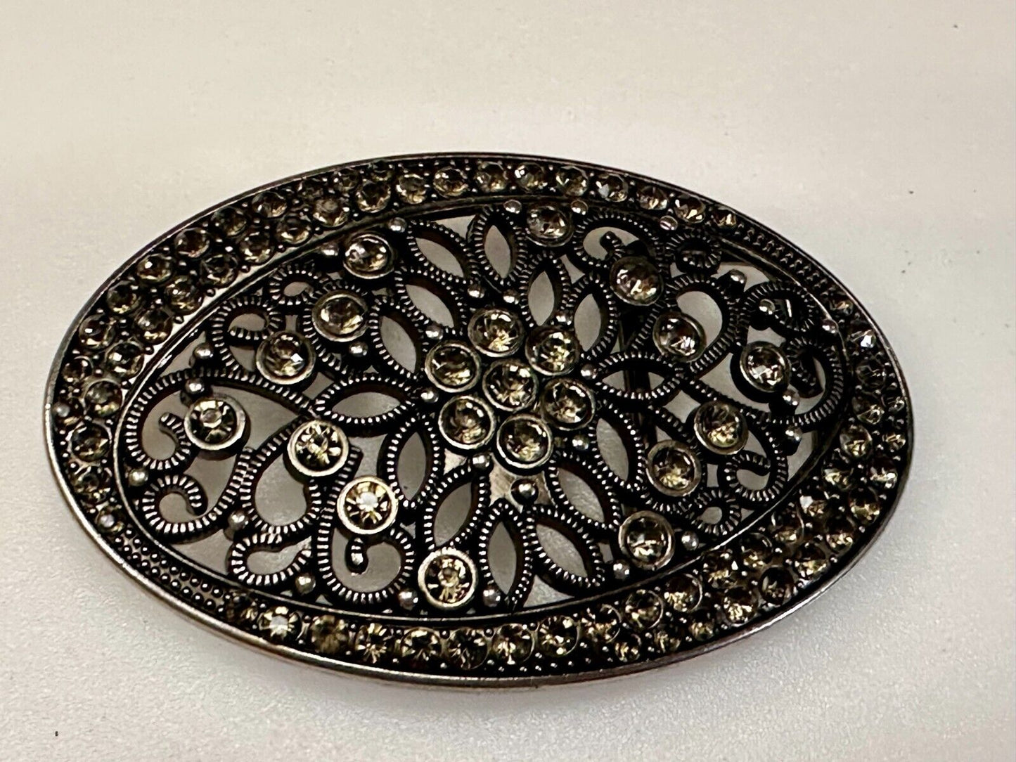 Beautiful Victorian Style Flower See Through Rhinestone Accented Belt Buckle
