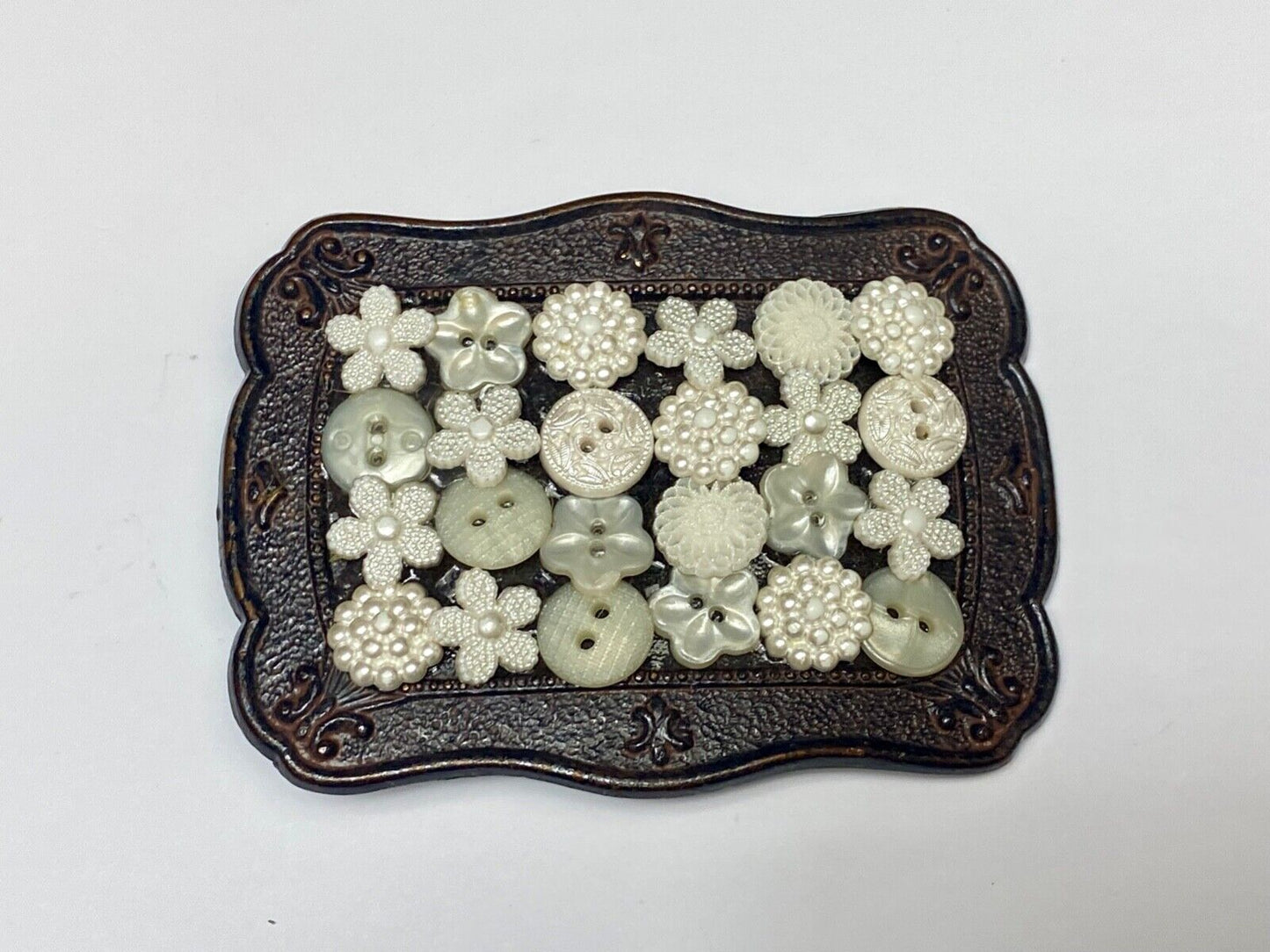 Artisan? Cute Button Steampunk Style Western Framed Belt Buckle