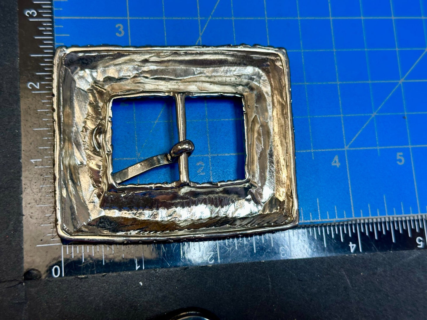 Thick Textured Metal Center Bar Silver Color Hippy Replacement Dress Belt Buckle