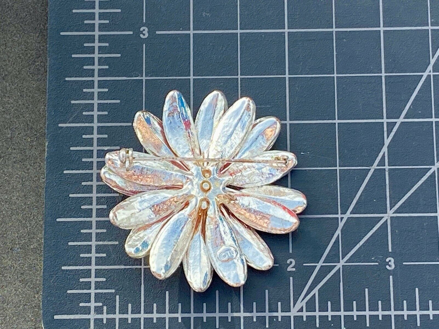Beautiful Rhinestone Accented Otc Pink Flower Figural Silver Tone Brooch