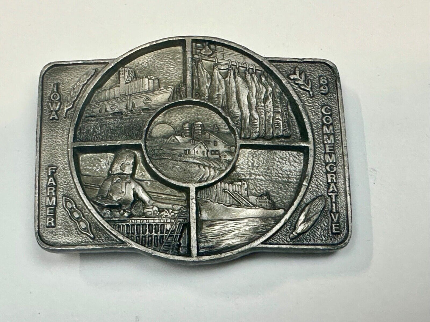 1989 Iowa Farmer - State Farm Commemorative belt buckle