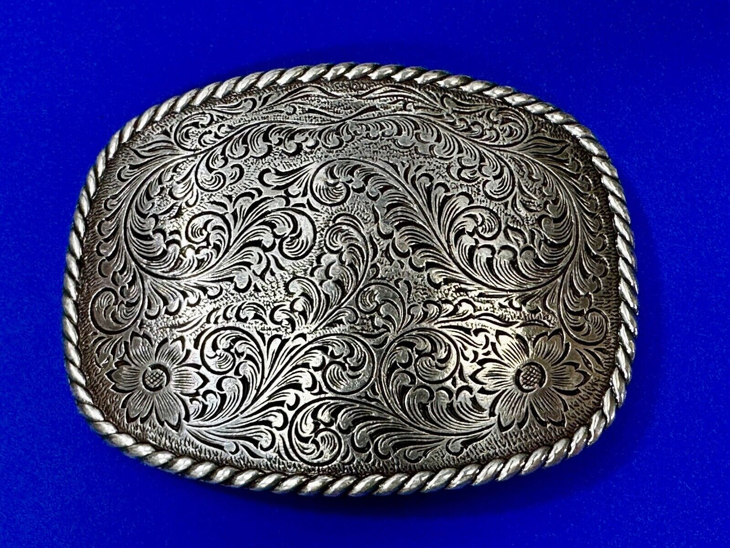 Beautiful Flower Leaf Swirl Floral Theme Silver Tone Belt Buckle -Nocona Buckles