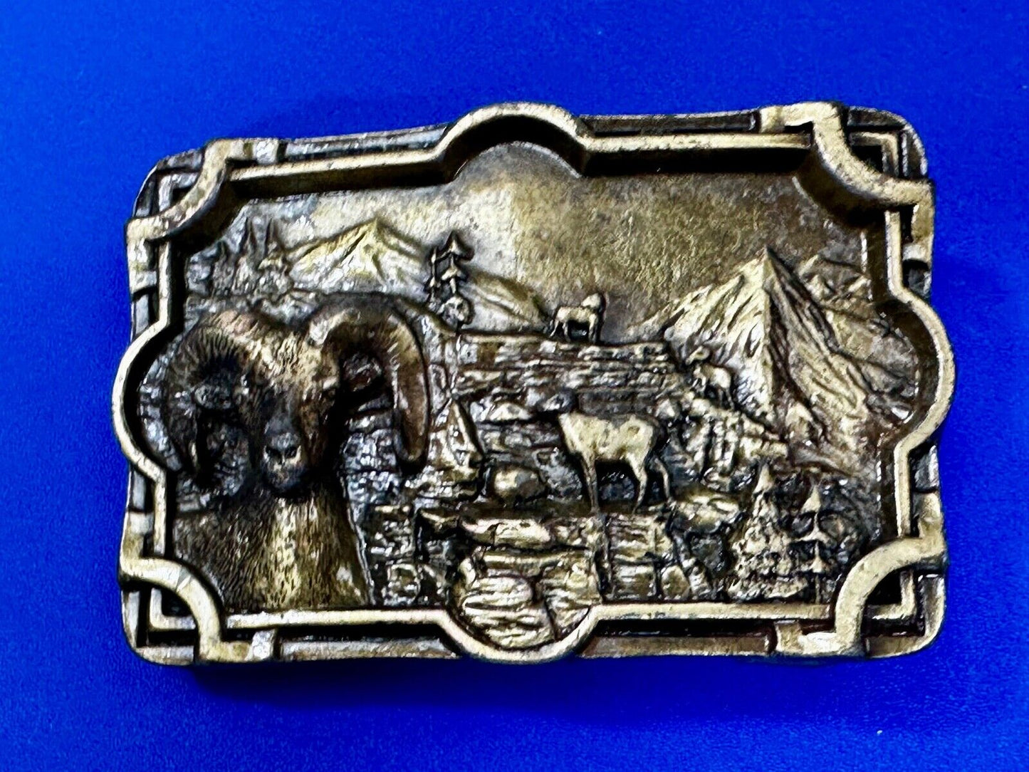 Bighorn Ram Mountain Goat Sheep Wildlife Scene Vintage Hand Cast? Belt Buckle