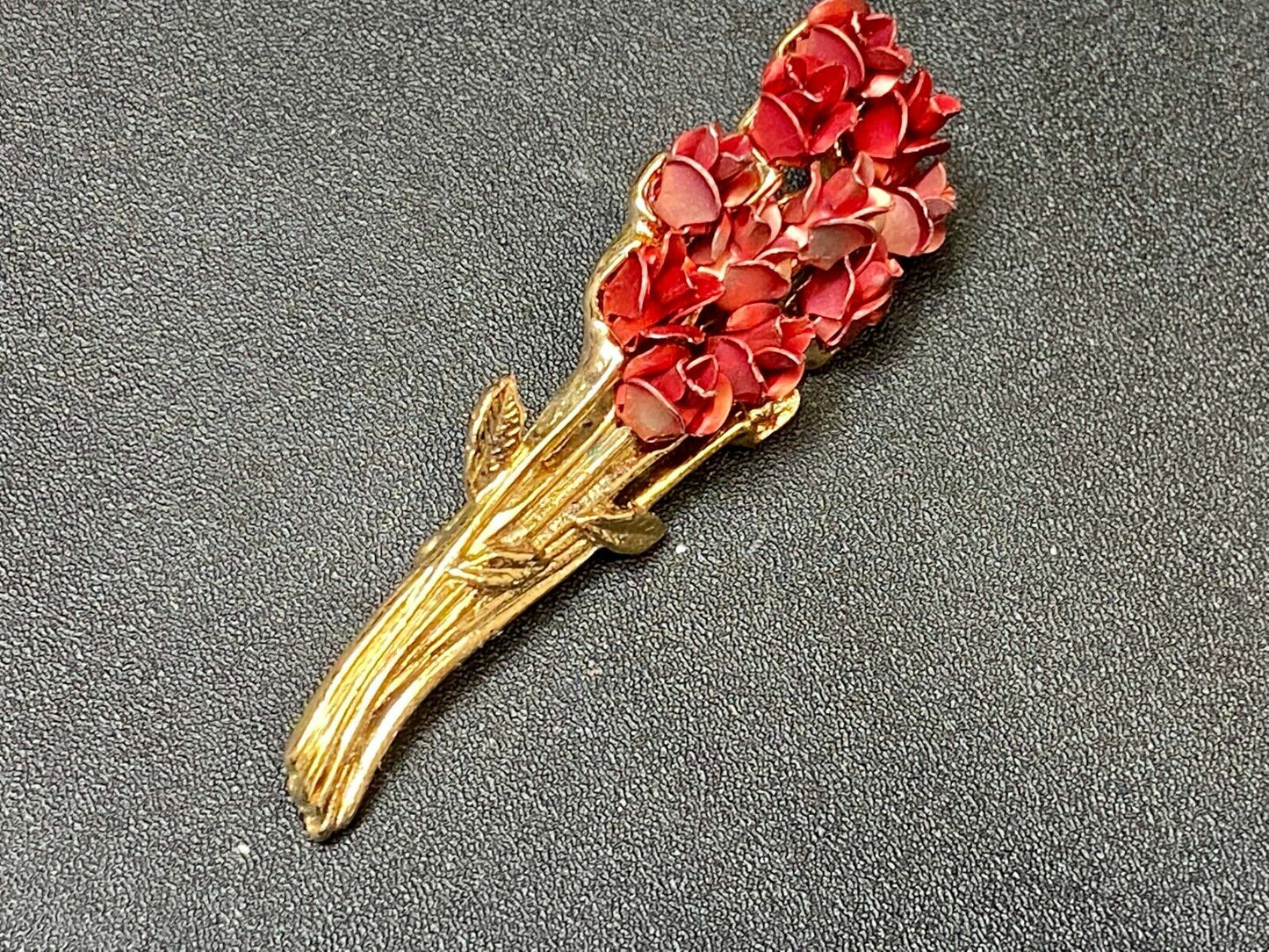 Vintage Danbury Mint For Avon Red Rose Bouquet Brooch DM 97 Gold Plated Broach