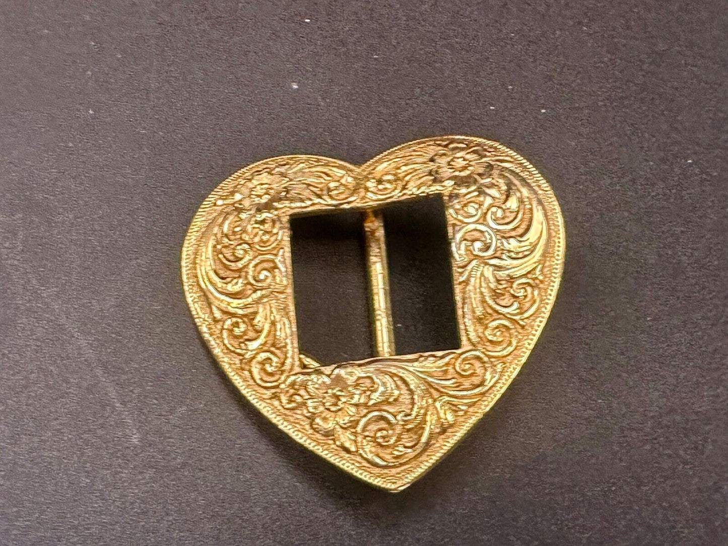 Tiny Gold tone heart shaped western ornate flower swirl belt buckle