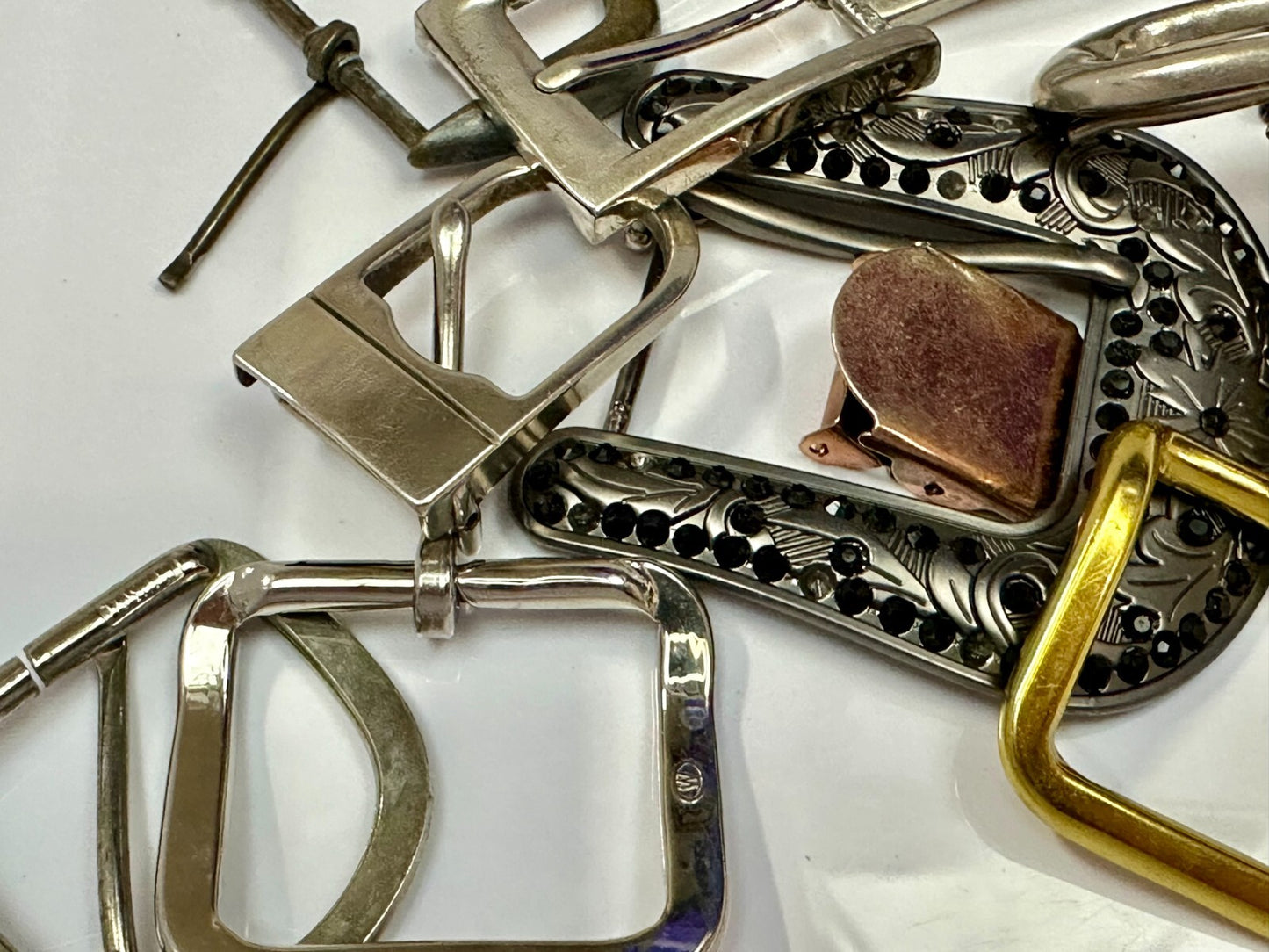 27 Piece Mixed Lot, Grab Bag - Resale Gifts! Vintage & Modern Belt Buckles