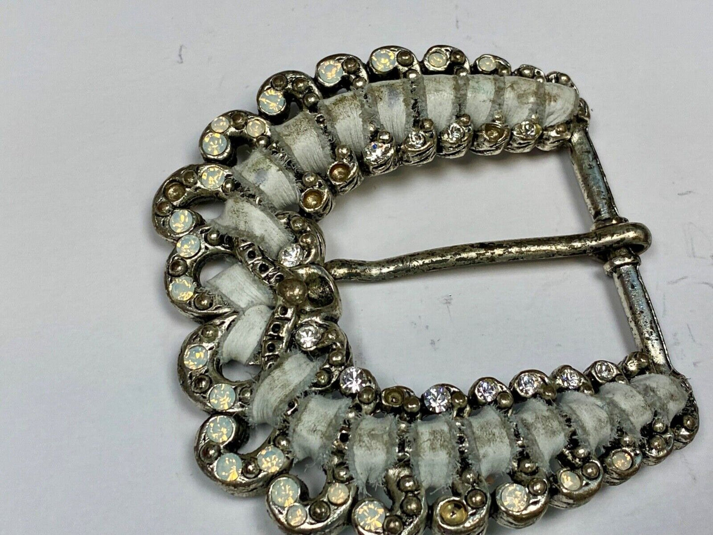 Beautiful White Ribbon Intertwined In Silver Tone Belt Buckle Missing Rhinestone