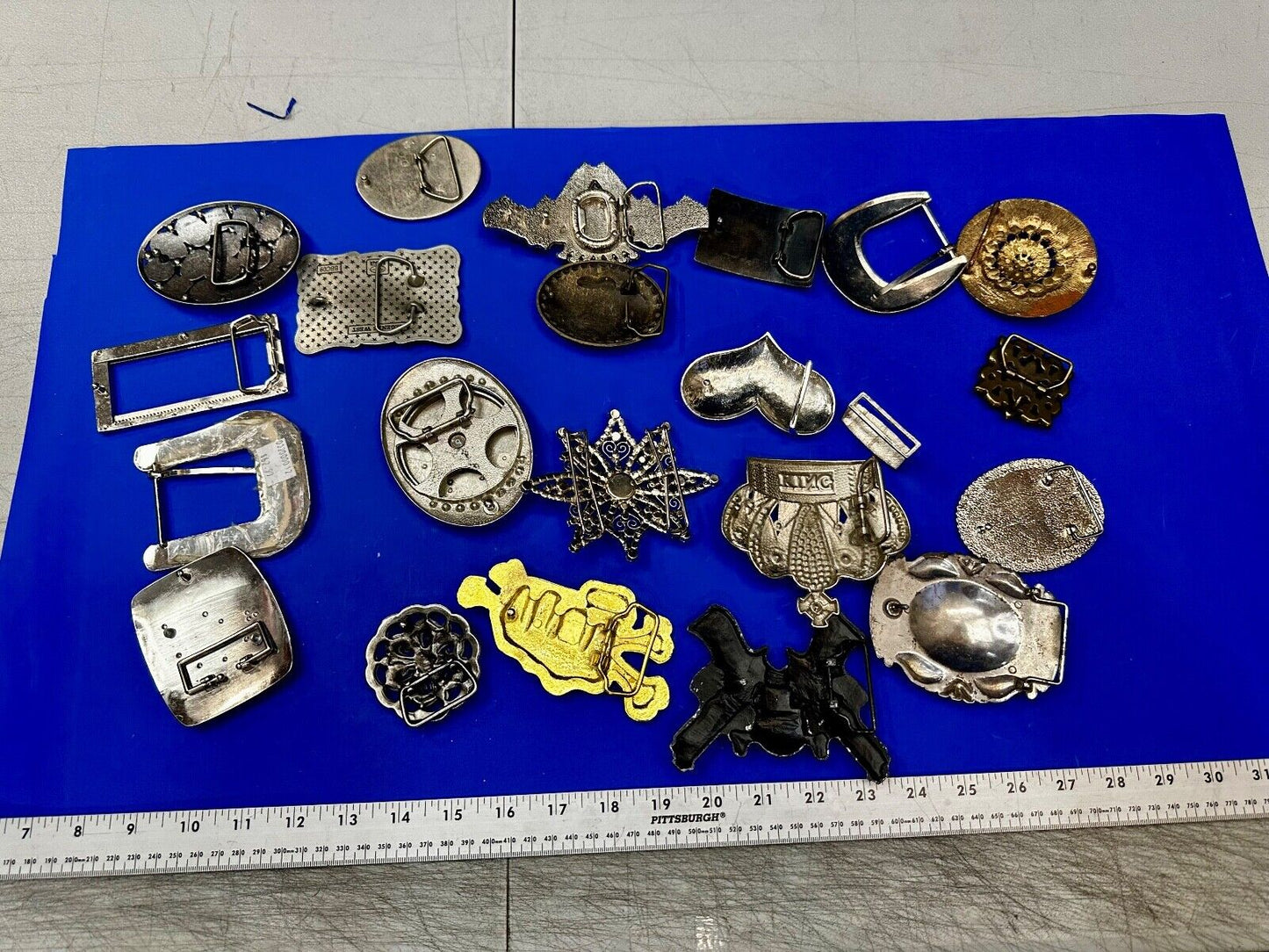 21 Bulk Lot Junk Drawer Grab Bag of REPAIR Belt Buckle - Missing Rhinestone's