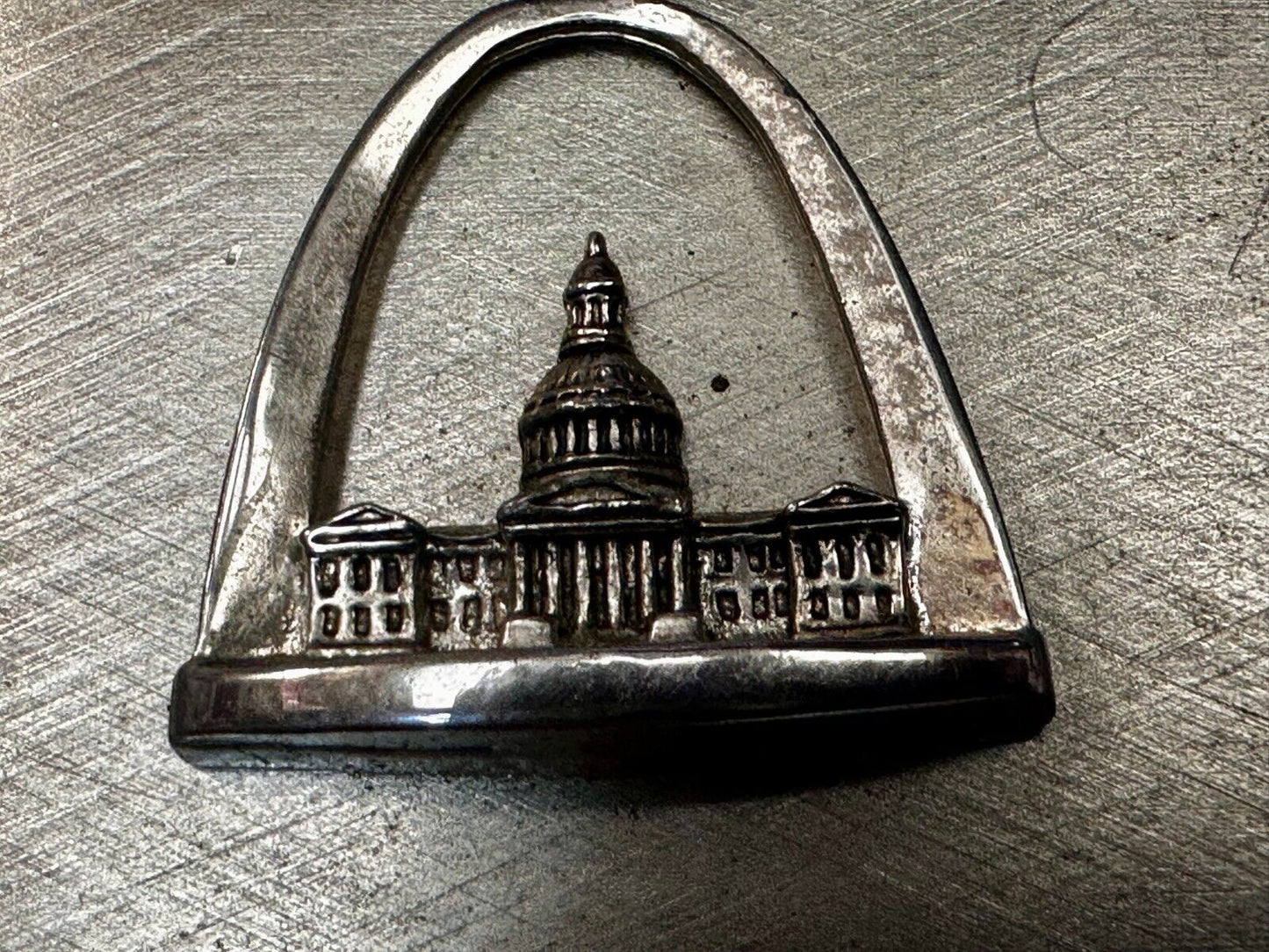 The Gateway Arch St. Louis Missouri Mo Monument Museum Commemorative Belt Buckle