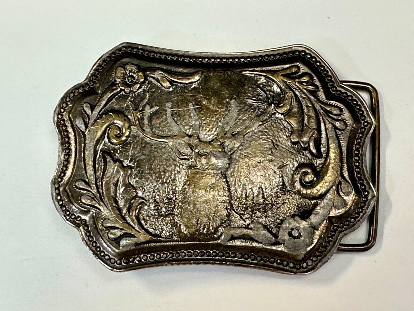 vintage Deer Buck hunters Wyoming Studio art works belt buckle to restore paint