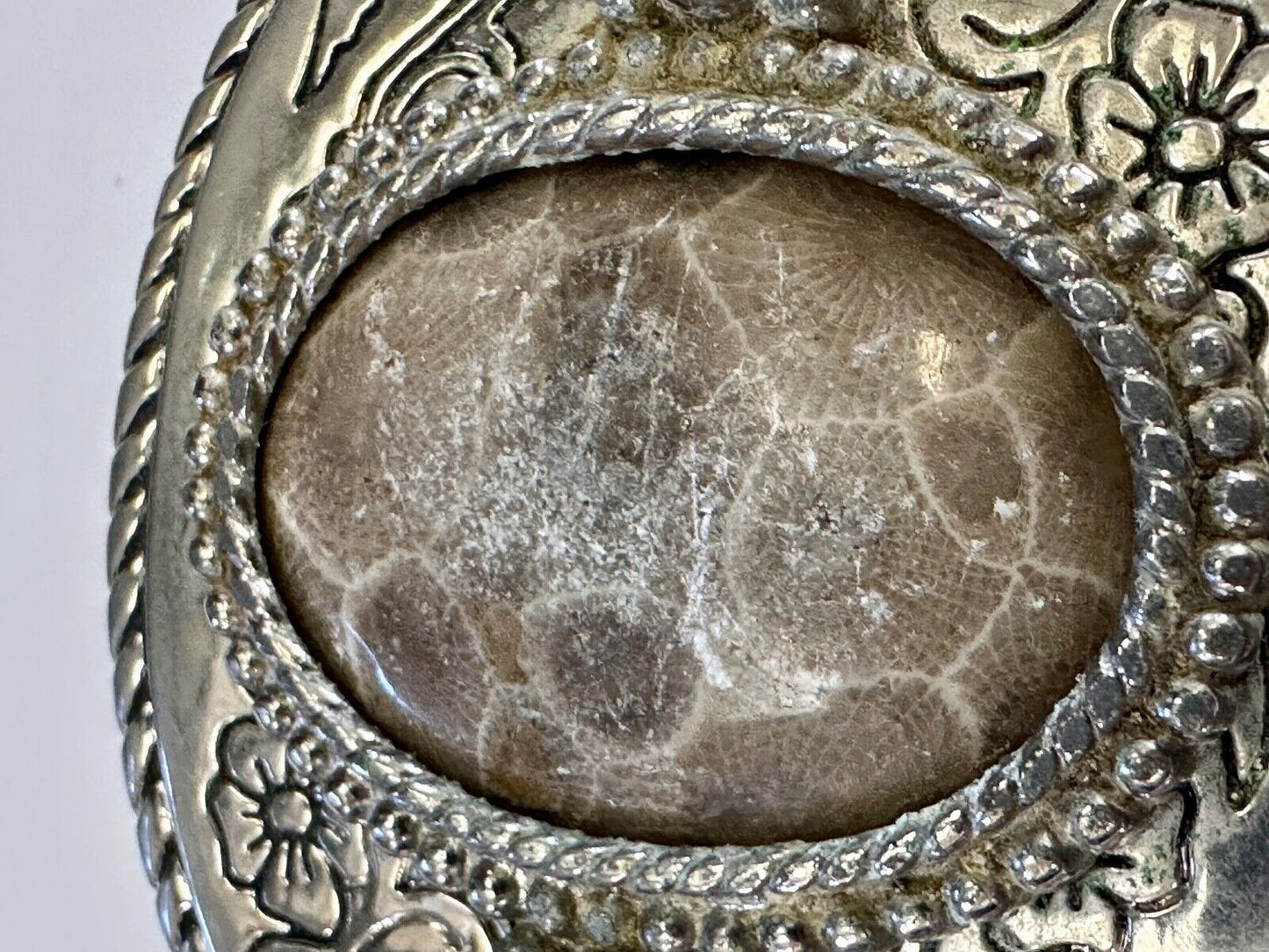 Vintage cabochon cab stone centerpiece on western silver tone belt buckle