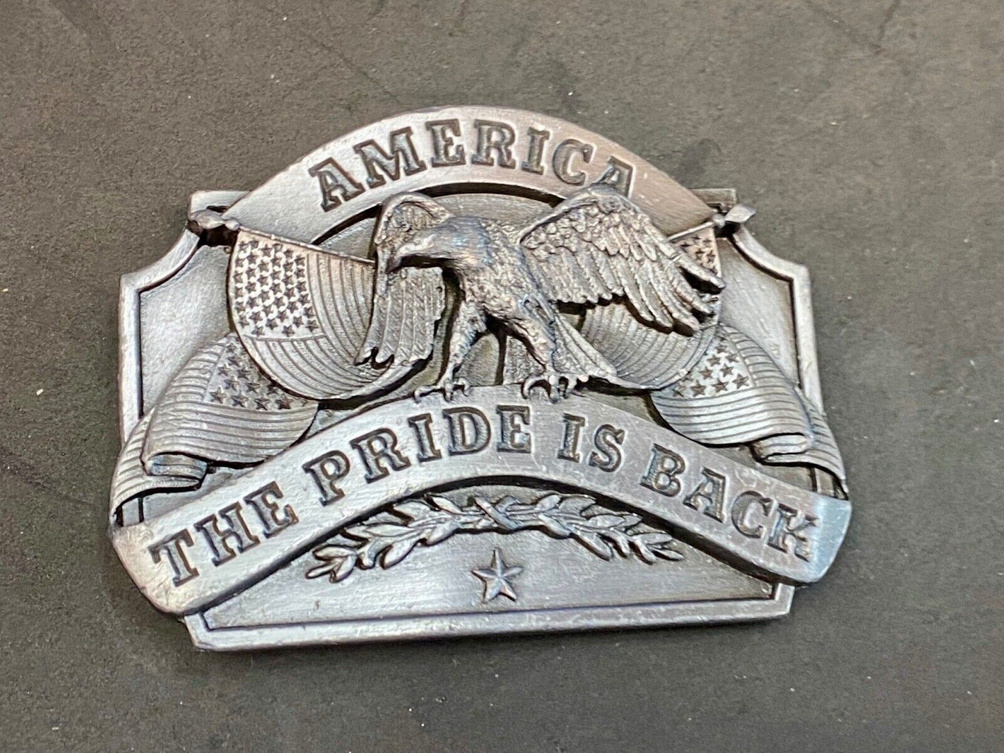 Vintage 1986 ***America*** The Pride Is Back Pewter Buckle By Siskiyou D-40