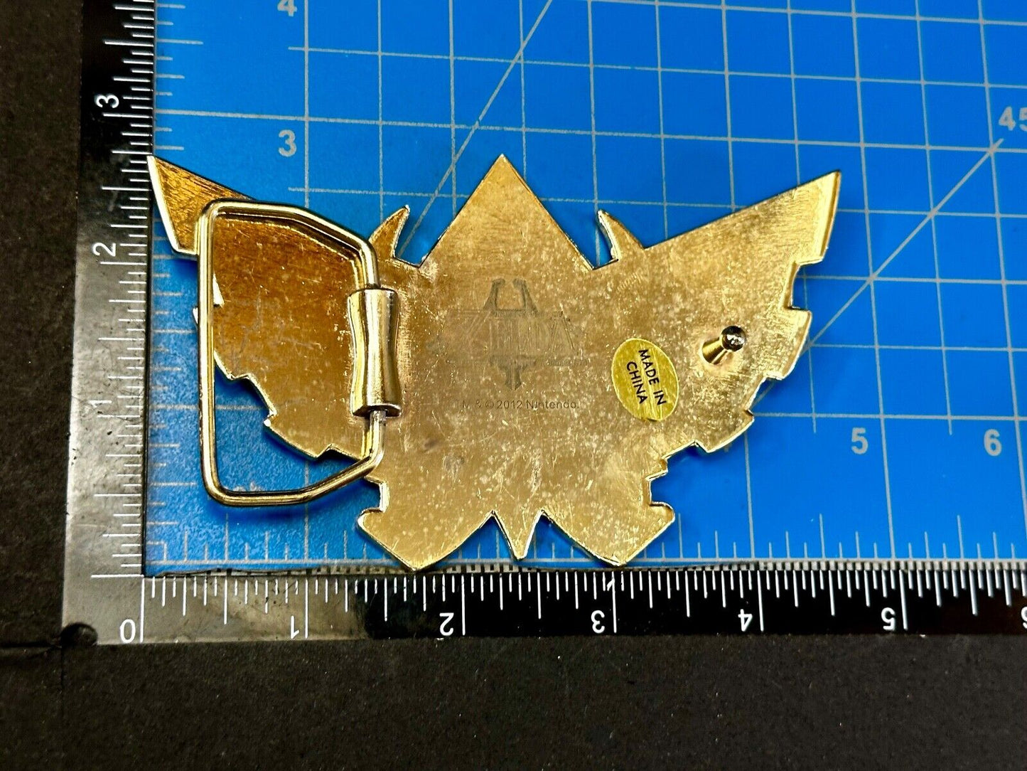 The Legend Of Zelda Black Golden Crest Triforce Nintendo 2012 Belt Buckle Hylian
