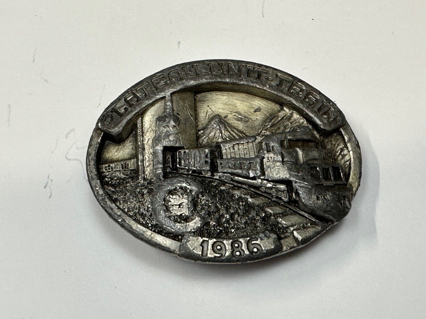 Vintage 1986 RR Plateau Unit Train commemorative pre-loved siskiyou belt buckle
