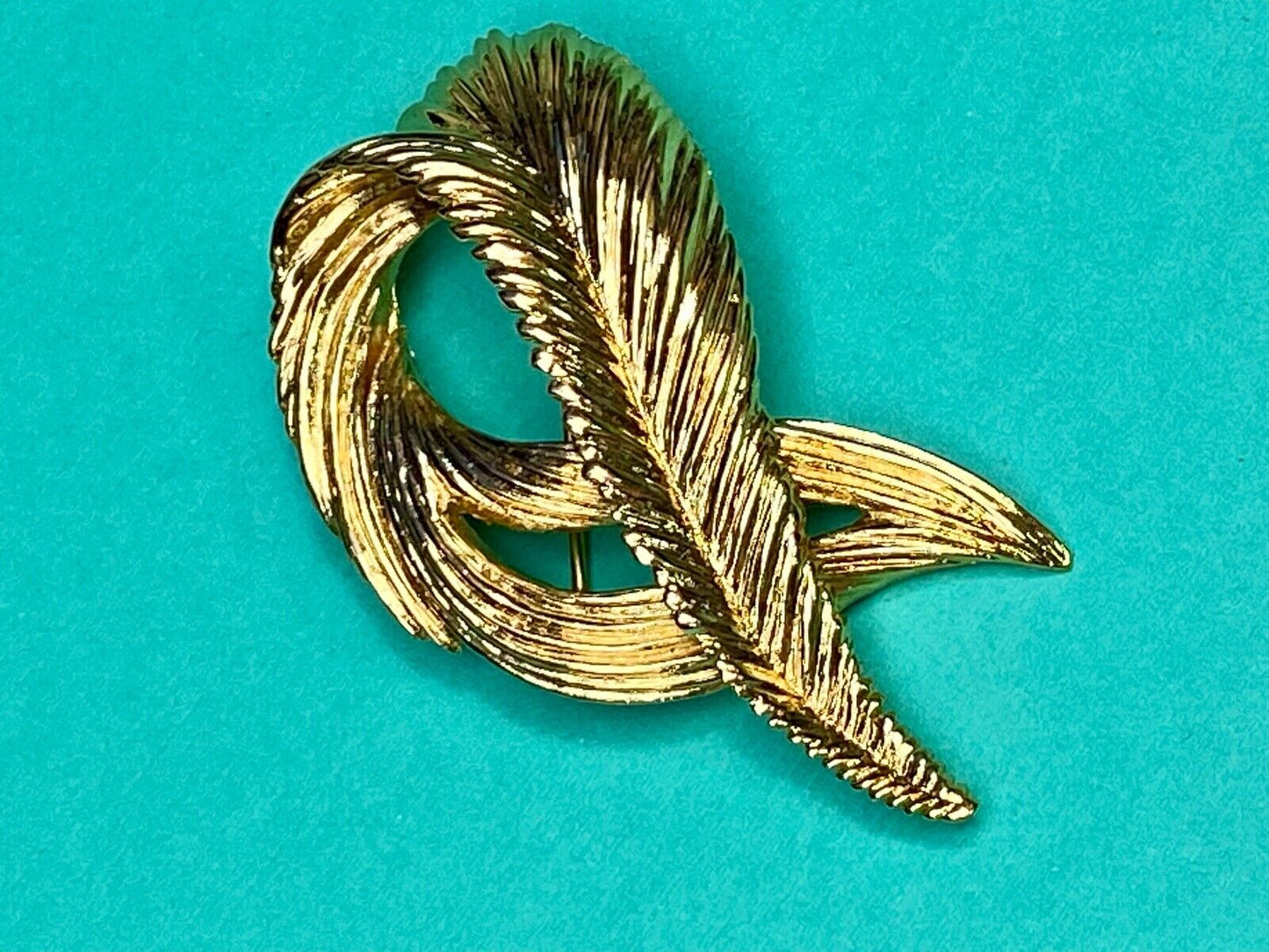 Swirl Feather Pattern Gold Tone Brooch Pin By Monet