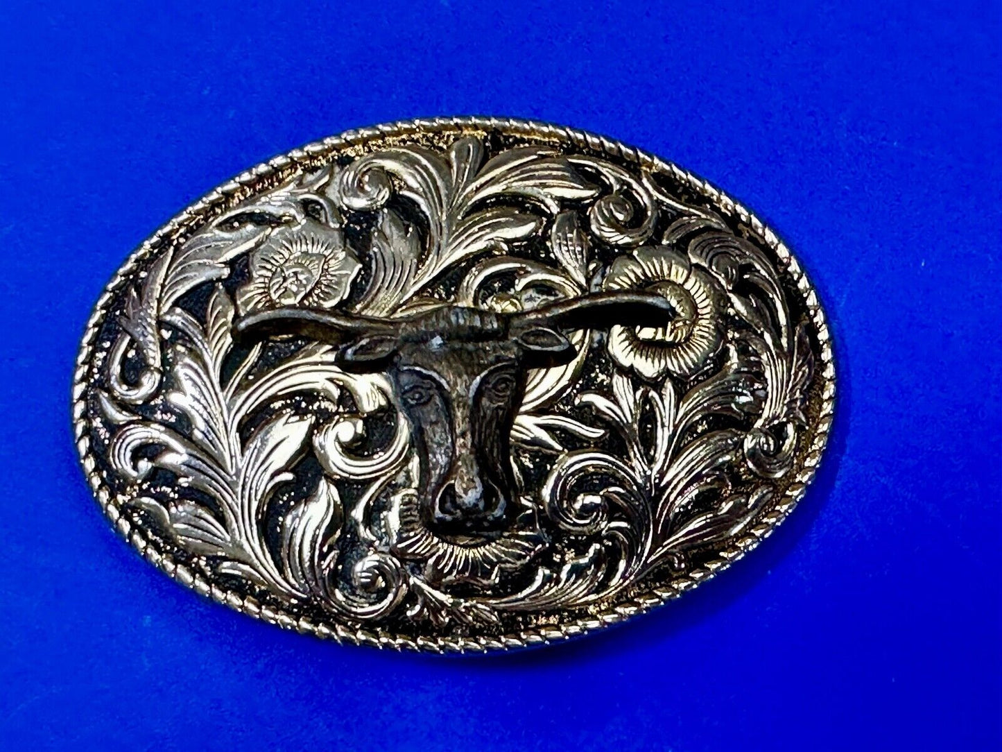 The Longhorn cow steer - cowboys cowgirls western Vintage belt buckle to restore