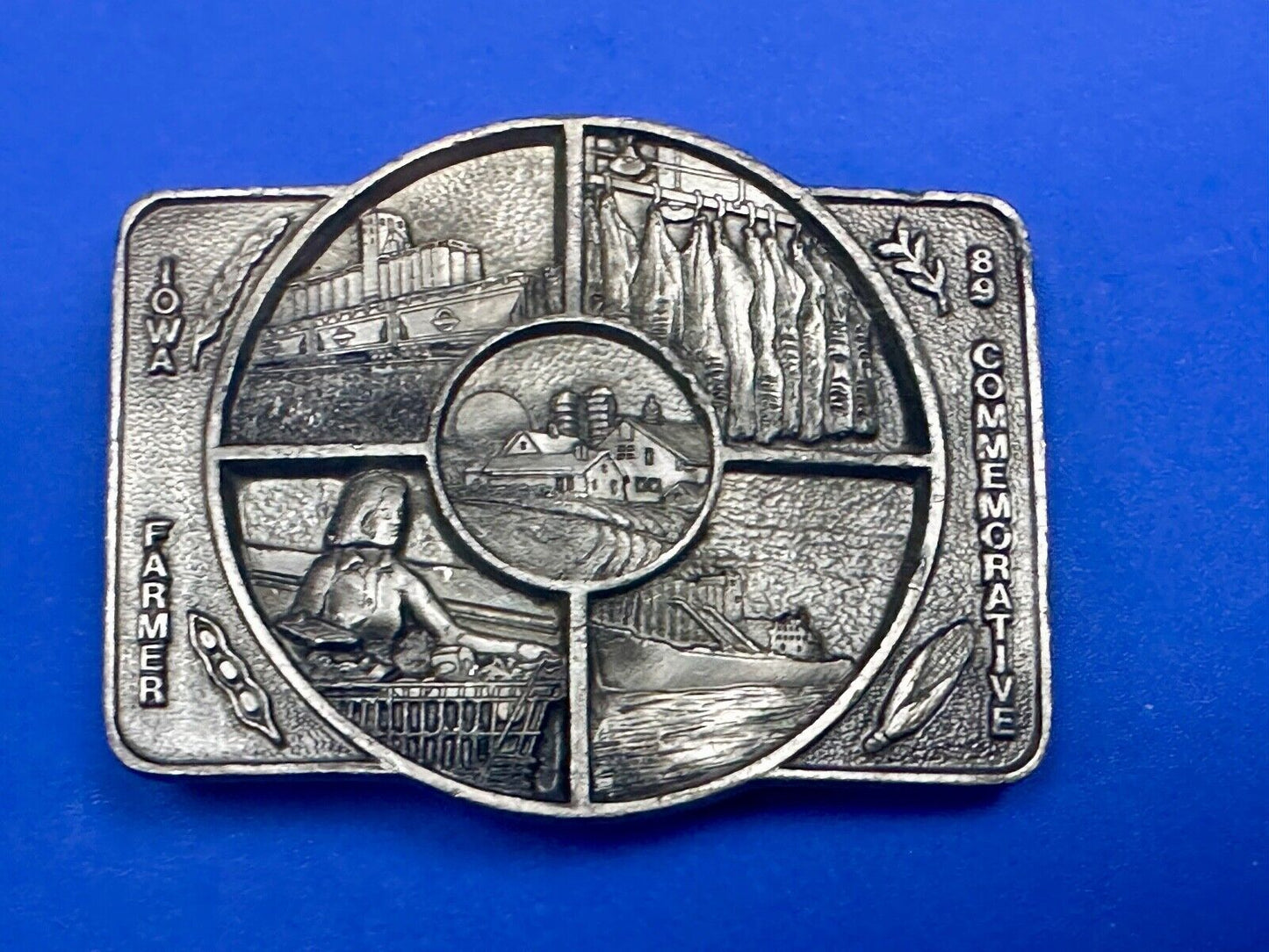 1989 Iowa Farmer - State Farm Commemorative belt buckle