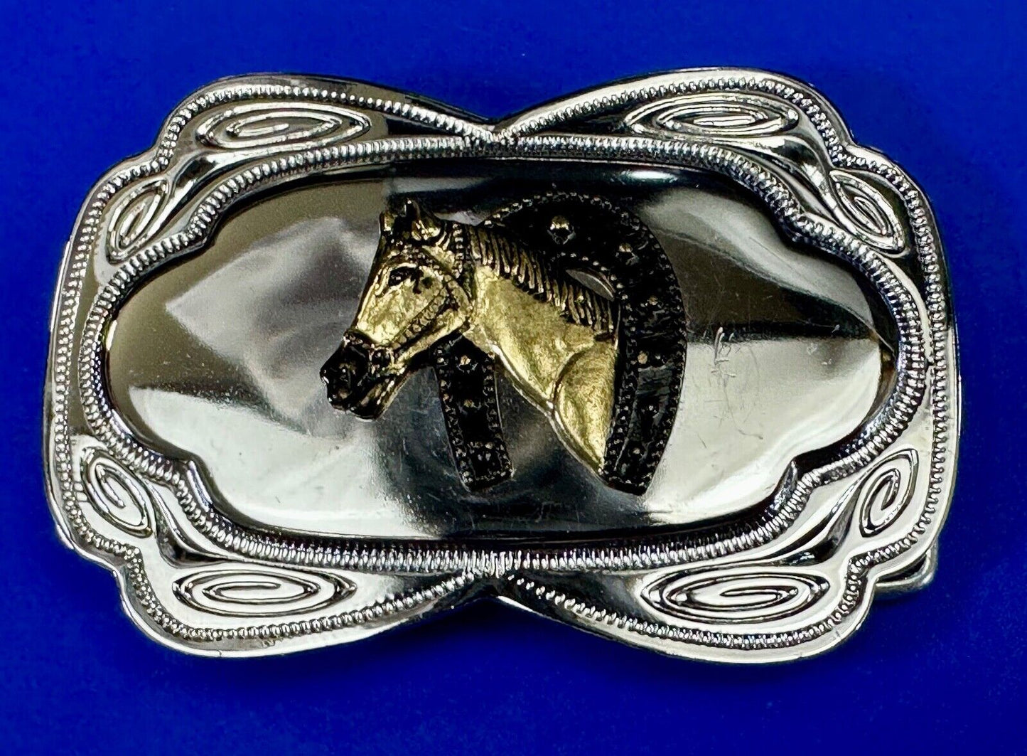 Beautiful NOS Horse head / lucky horseshoe - two tone reflective belt buckle