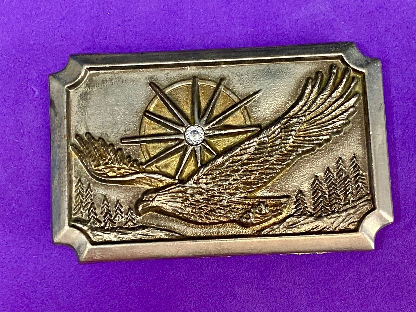 Vintage belt buckle silver and gold tone flying eagle Starburst! God Bless USA!
