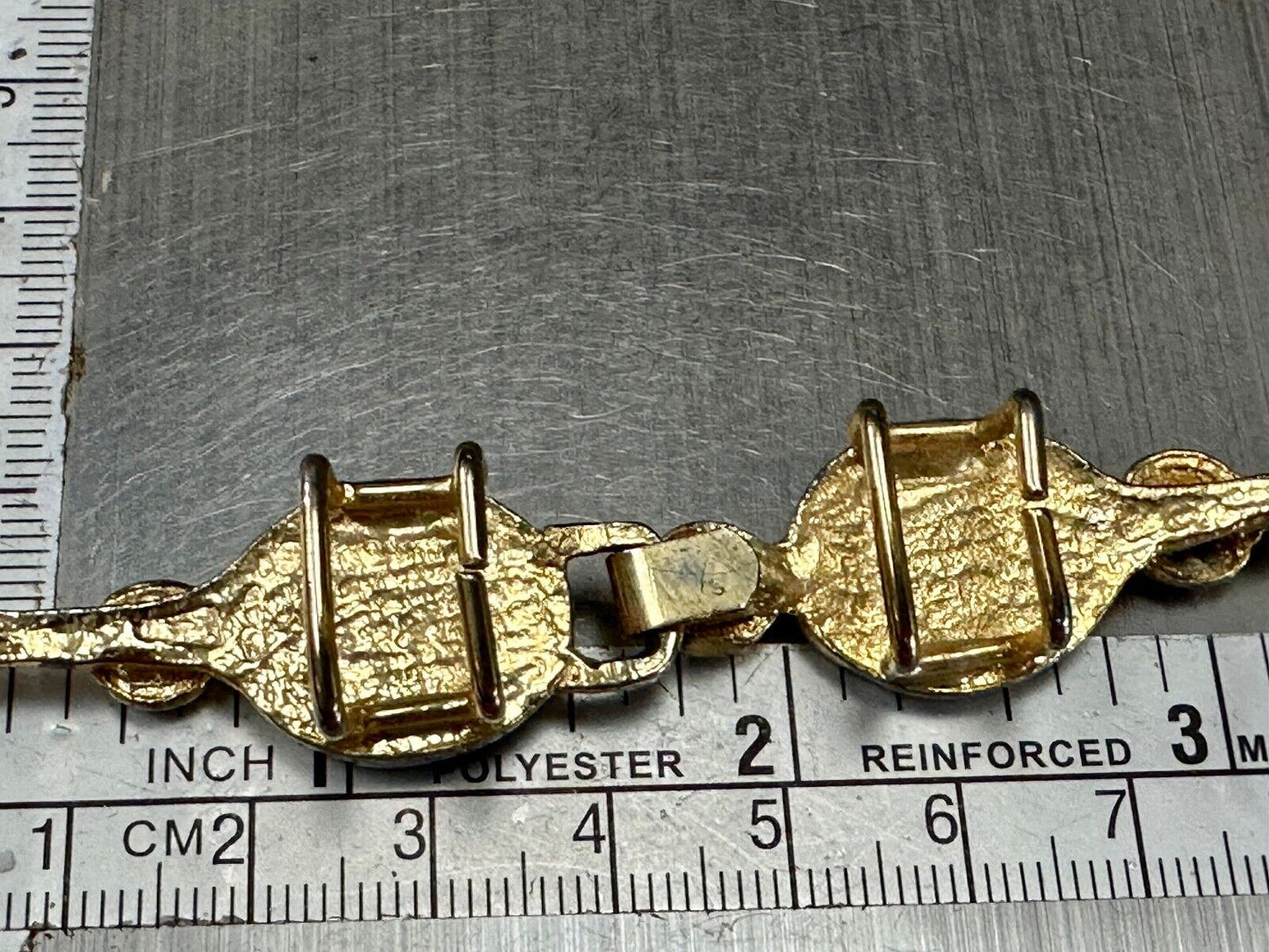 Tennis Raquette Vintage Two-piece interlocking gold tone belt buckle