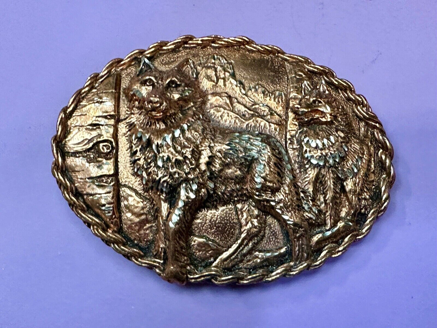 The Great Wolf - Wolves Pack Two Brown color oval western EGE Belt Buckle