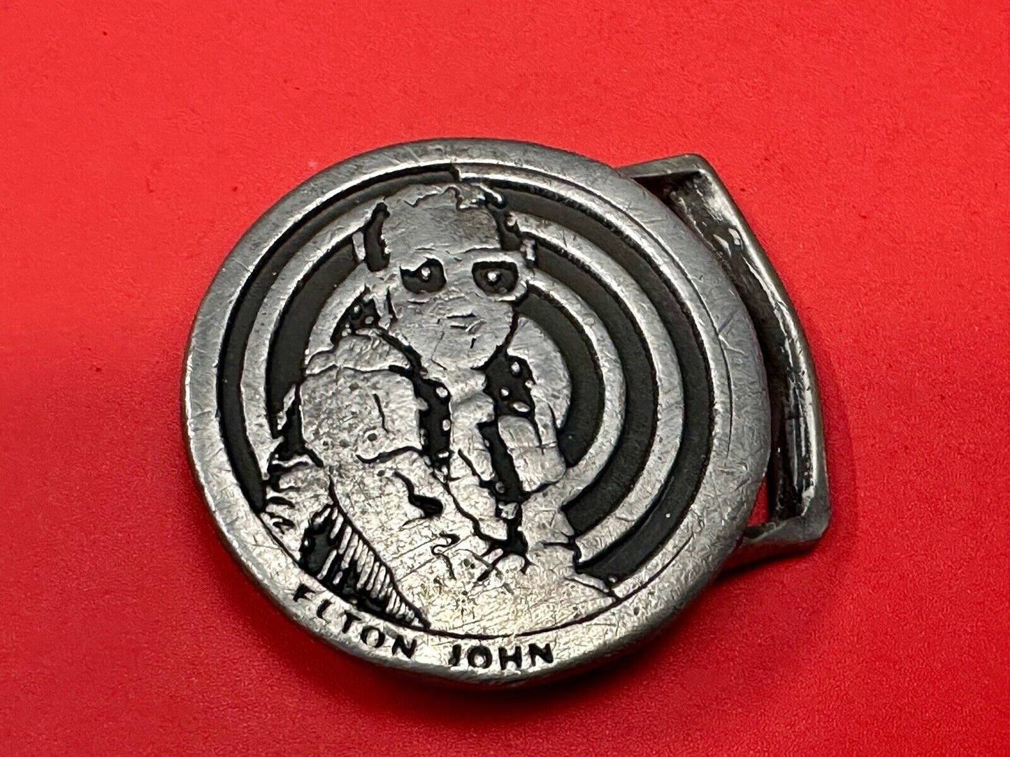 ***ELTON JOHN*** MUSIC SOUVENIR 1970's VINTAGE COMMEMORATIVE BELT BUCKLE