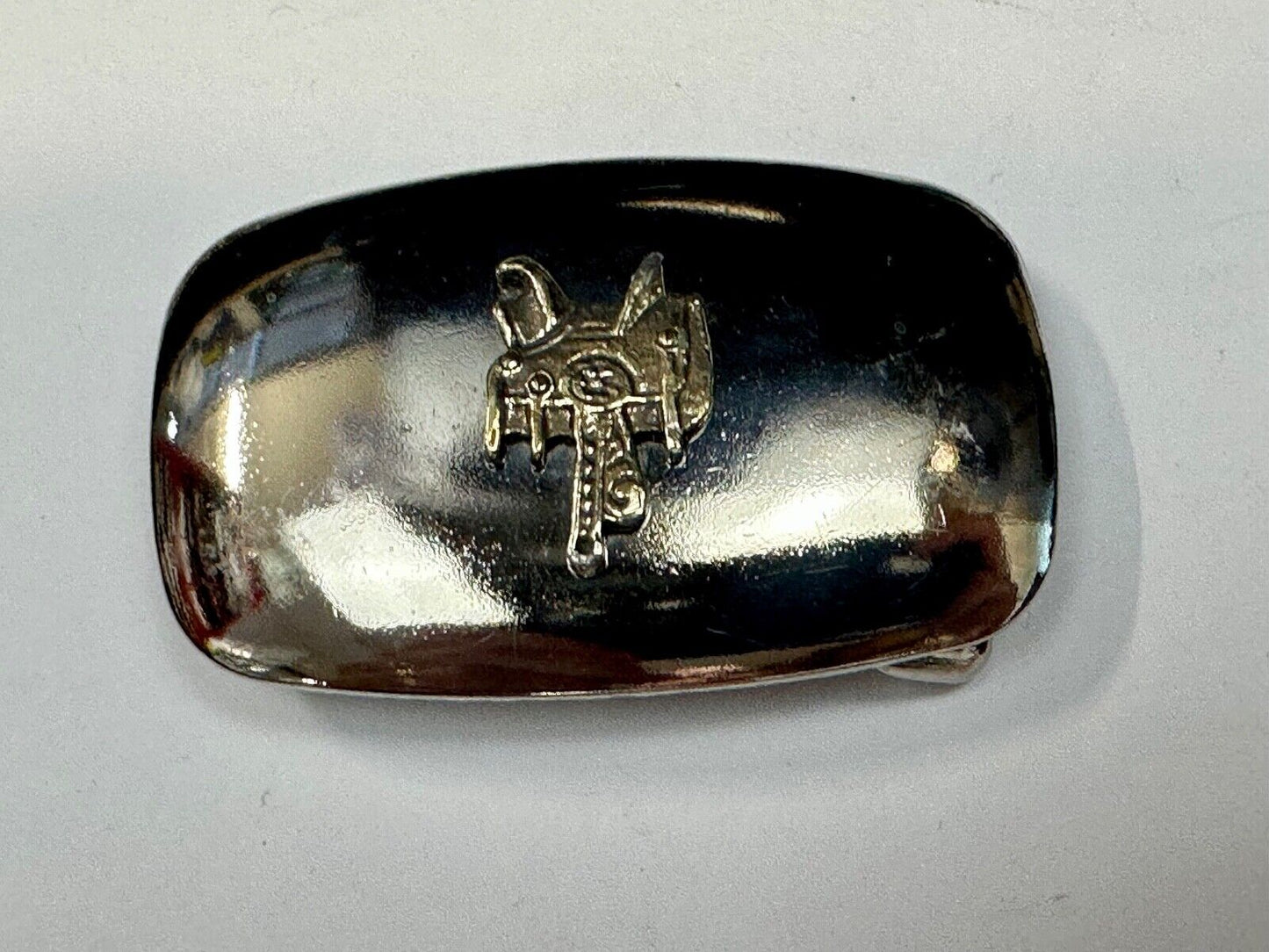 Beautiful two tone Horse Saddle on reflective western belt buckle